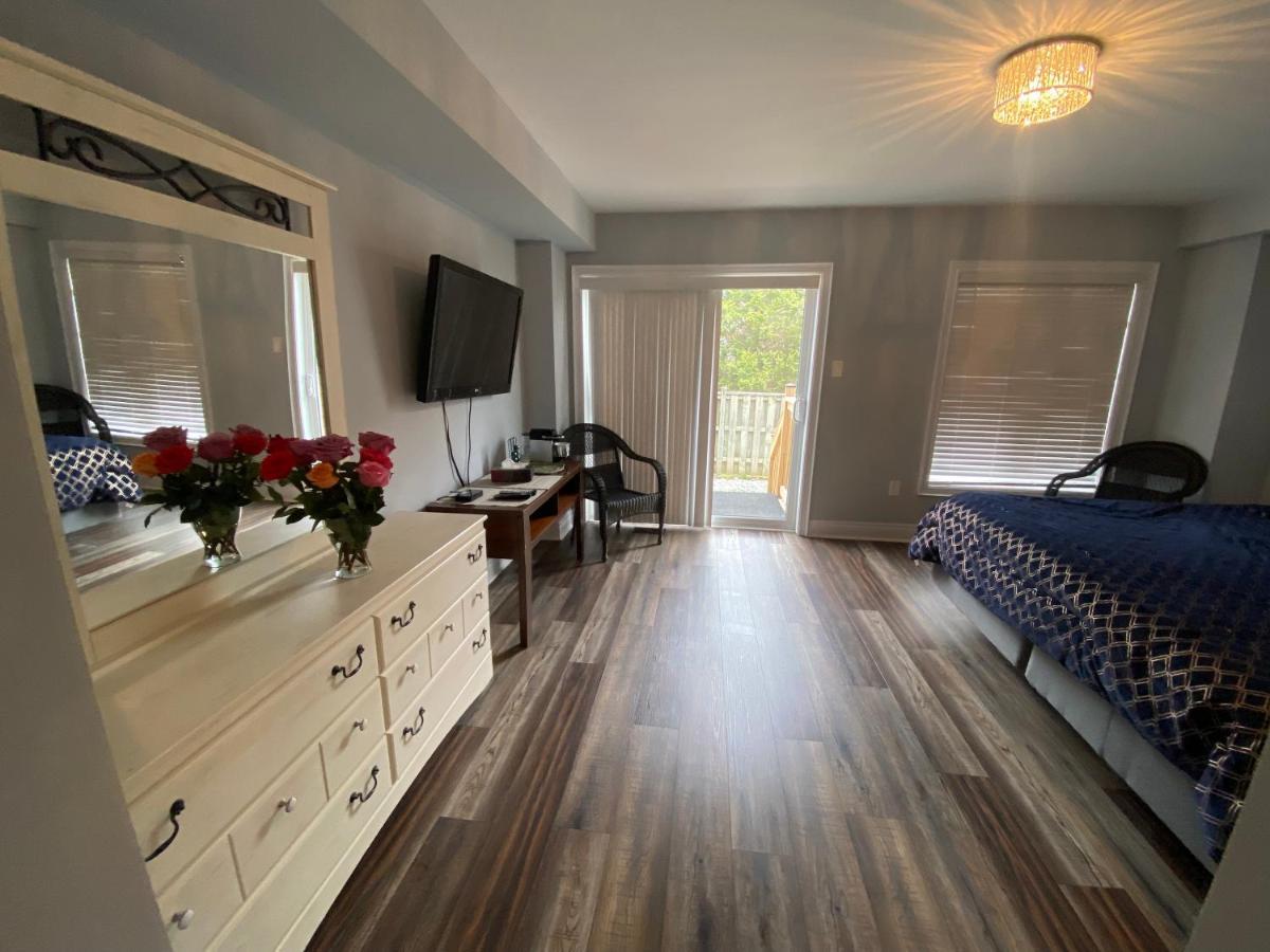 2 Bedroom With 2 Ensuites Unit In Ричмонд-Хилл Экстерьер фото
