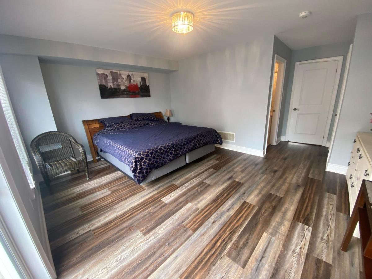 2 Bedroom With 2 Ensuites Unit In Ричмонд-Хилл Экстерьер фото