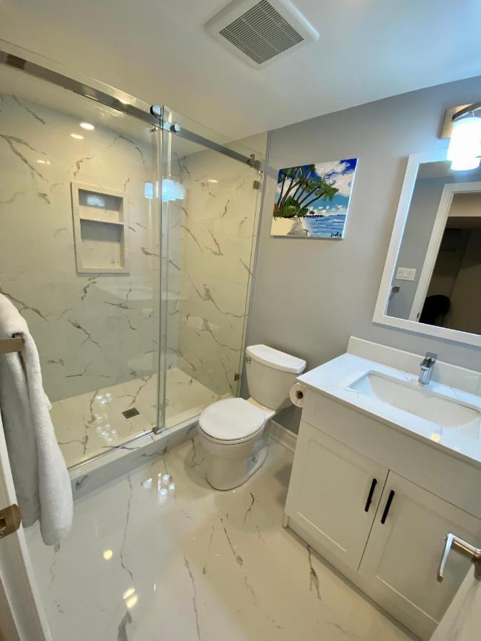 2 Bedroom With 2 Ensuites Unit In Ричмонд-Хилл Экстерьер фото